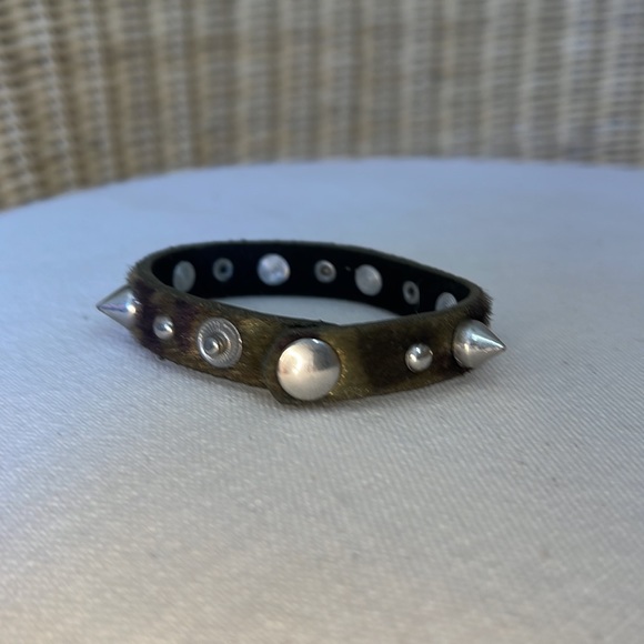 Cute Pony Fur Animal Print Silver Studded Snap Cuff - Picture 7 of 12